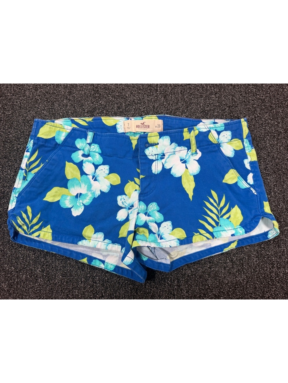Y2K vintage Hollister Blue Floral Print Women's Shorts Size 7 / W28